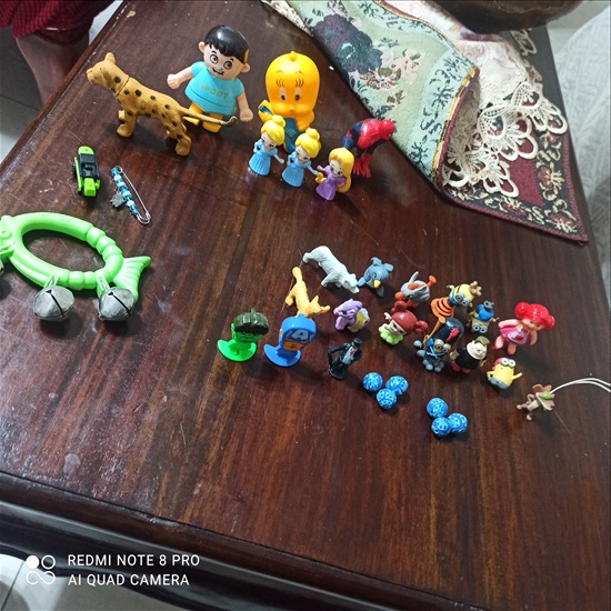 תמונה 1 ,דמויות ובובות קטנות  למכירה ביבנה לתינוק ולילד  משחקים וצעצועים