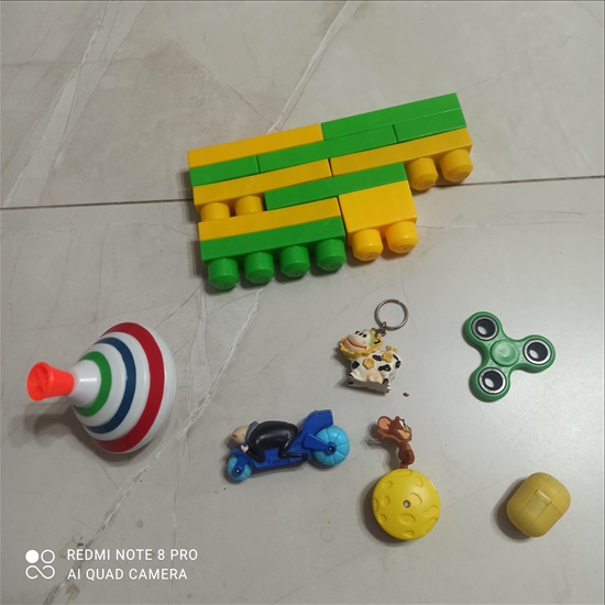 תמונה 1 ,צעצועים שונים  למכירה ביבנה לתינוק ולילד  משחקים וצעצועים