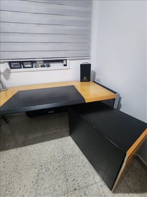 שולחן משרדי גדול 