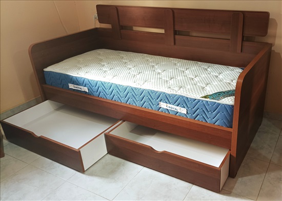 תמונה 2 ,סט מיטת יחיד עם גב צד וארונית למכירה בקרית ים ריהוט  מיטות