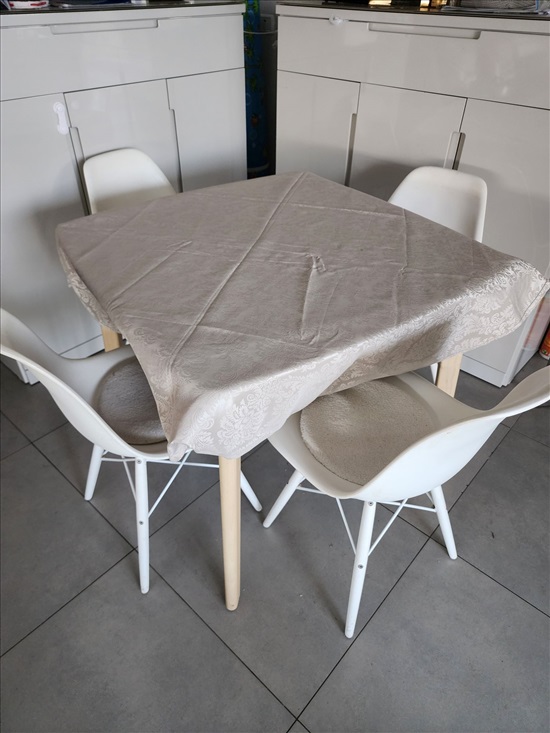 תמונה 2 ,פינת אוכל לבנה + 4 כיסאות למכירה בהרצליה ריהוט  פינת אוכל