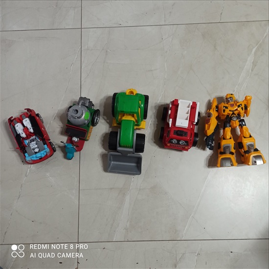 תמונה 1 ,רכבים שונים ורובוטטריק למכירה ביבנה לתינוק ולילד  משחקים וצעצועים