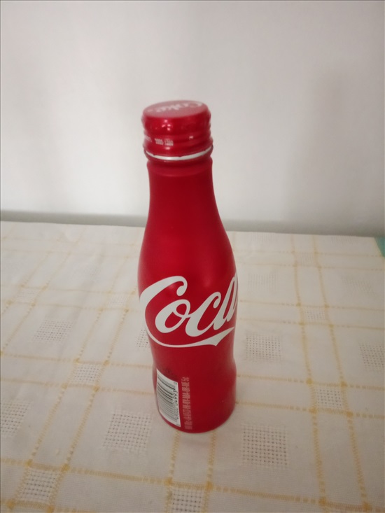 תמונה 2 ,פחית מתכת בצורת בקבוק למכירה ברמת גן אספנות  מוצרי קוקה קולה