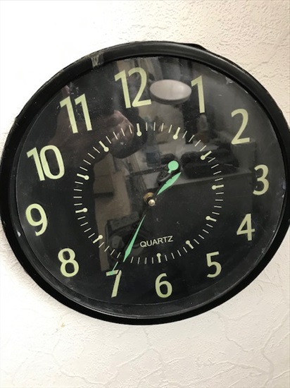 תמונה 1 ,שעון קיר למכירה בראשון לציון תכולת דירה  שונות