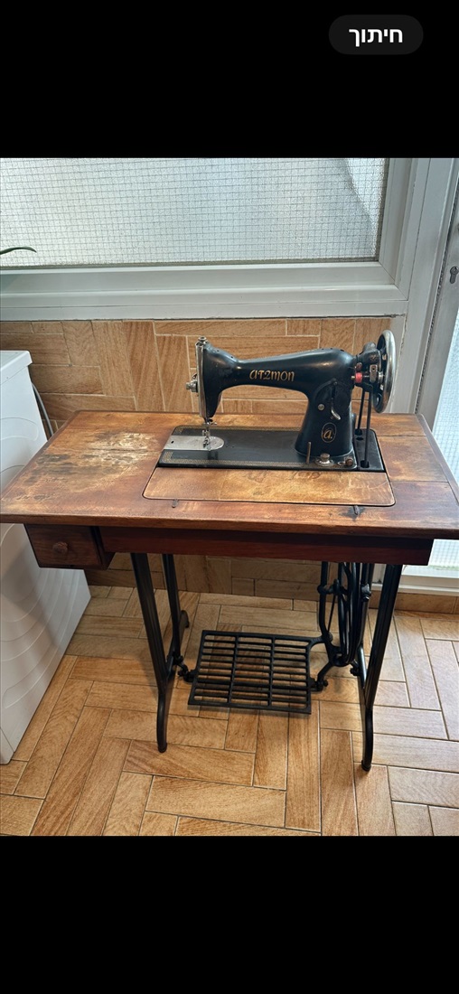 תמונה 4 ,מכונת תפירה וינטג עם שולחן מעץ למכירה בתל אביב ריהוט  ריהוט עתיק