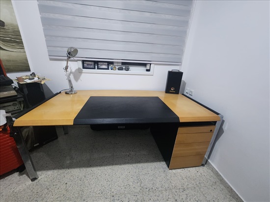 תמונה 2 ,שולחן משרדי גדול למכירה בחדרה ציוד משרדי  אחר