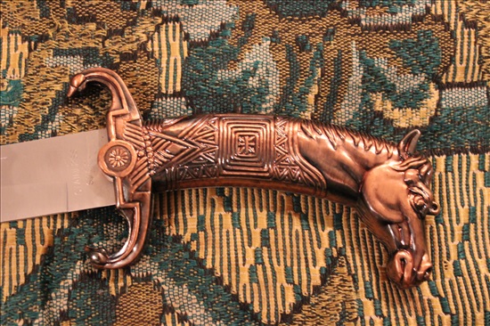 תמונה 3 ,סכין מזכרת עם ידית ראש סוס למכירה בפתח-תקווה אספנות  שונות