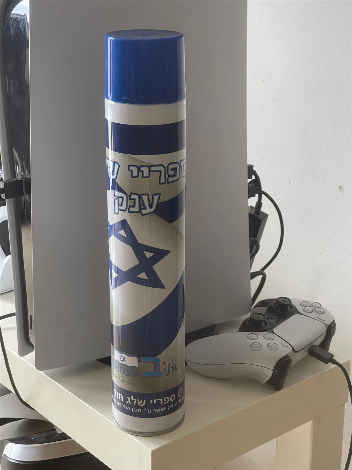 תמונה 1, ספריי שלג , וספריי חוטים חדש  למכירה בתל אביב | לתינוק ולילד  משחקים ו...