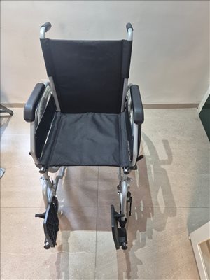 כיסא גלגלים 
