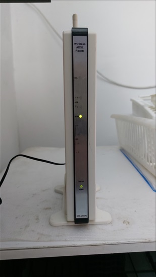תמונה 2 ,מודם ראוטר D-LINK למכירה ברכסים מחשבים וציוד נלווה  ראוטר