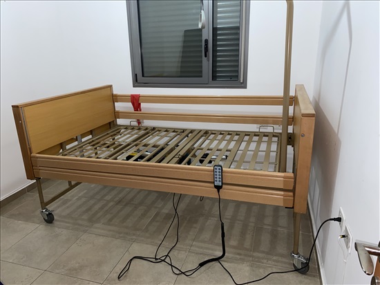 תמונה 1 ,מיטה וחצי חשמלית סיעודית  למכירה בחדרה ציוד סיעודי/רפואי  מיטה
