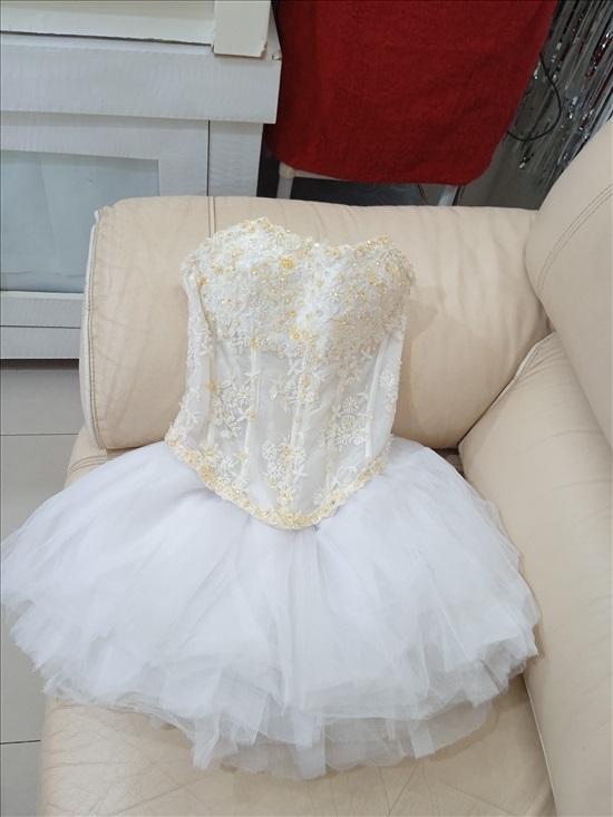תמונה 6 ,מחוך לבן נצנץ וחצאית טאטו תחרה למכירה בנתניה ביגוד ואביזרים  שמלות שושבינה