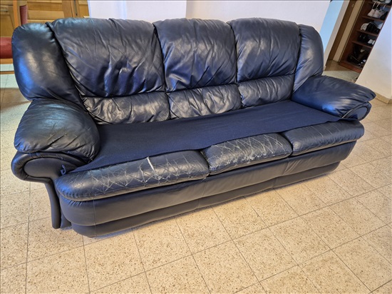 תמונה 4 ,ספה 3 מושבים בצבע כחול כהה למכירה בחיפה ריהוט  ספות