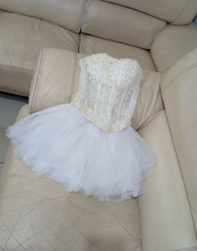 תמונה 3 ,מחוך לבן נצנץ וחצאית טאטו תחרה למכירה בנתניה ביגוד ואביזרים  שמלות שושבינה