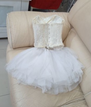 תמונה 7 ,מחוך לבן נצנץ וחצאית טאטו תחרה למכירה בנתניה ביגוד ואביזרים  שמלות שושבינה