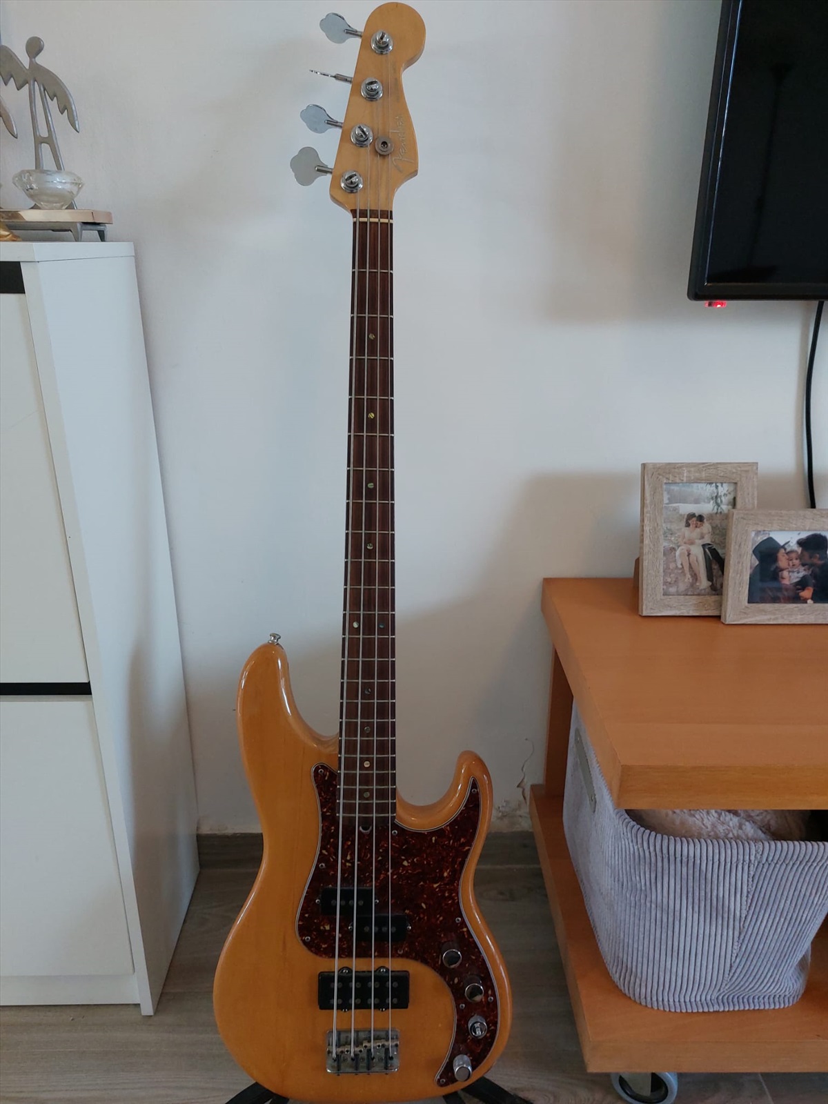 תמונה 1, Fender Precision American  למכירה בירושלים | כלי נגינה  גיטרה בס