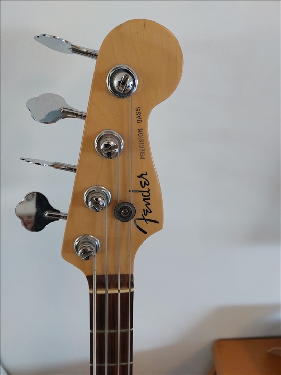 תמונה 3, Fender Precision American  למכירה בירושלים | כלי נגינה  גיטרה בס