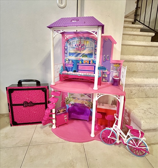 תמונה 1 ,בית ברביות+ארון+אופניים למכירה בבנימינה צעצועי ילדים  בובות