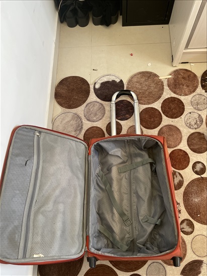 תמונה 3 ,מזוודה  למכירה בפסגת זאב  ביגוד ואביזרים  תיקים