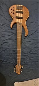 Ibanez BTB676 