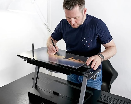 תמונה 1,  Wacom Ergo Stand for Cintiq  למכירה בראשון לציון | מחשבים וציוד נלווה...