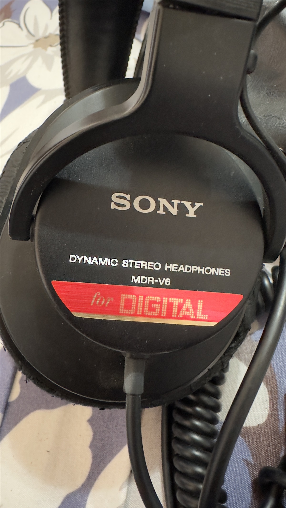 תמונה 1, SONY MDR-V6  למכירה בבאר שבע | סטריאו  אביזרים