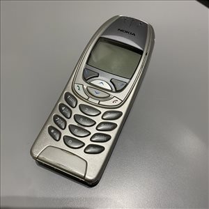 Nokia 6310i 