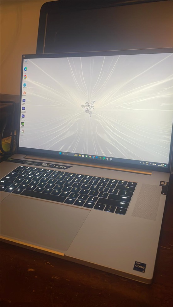 תמונה 3 ,Razer Blade 18 למכירה בכפר חב"ד מחשבים וציוד נלווה  מחשב נייד