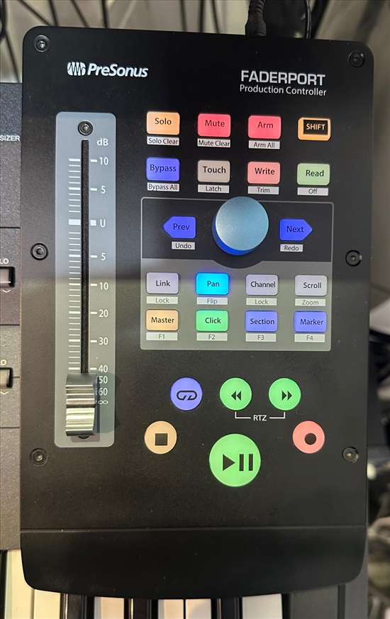 תמונה 1 ,קונטרולר PreSonus Faderport V2 למכירה בכפר סבא ציוד לדיג'יי ואולפנים  ציוד לאולפנים