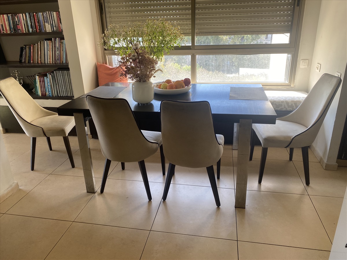 תמונה 1, 4 כיסאות  למכירה בקרית אונו | ריהוט  כיסאות