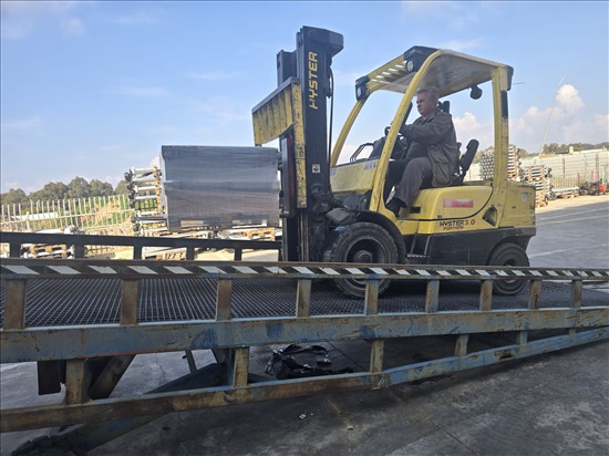 תמונה 3, רמפה משומשת לפירוק מכולות למכירה בפארק תעשיות עמק חפר | ציוד לתעשייה  ...