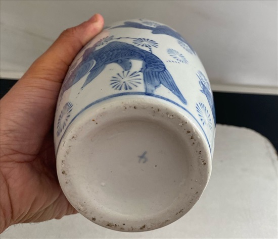 תמונה 4 ,אגרטל בסגנון סיני כחול-לבן למכירה בנתניה חפצי נוי  אגרטלים