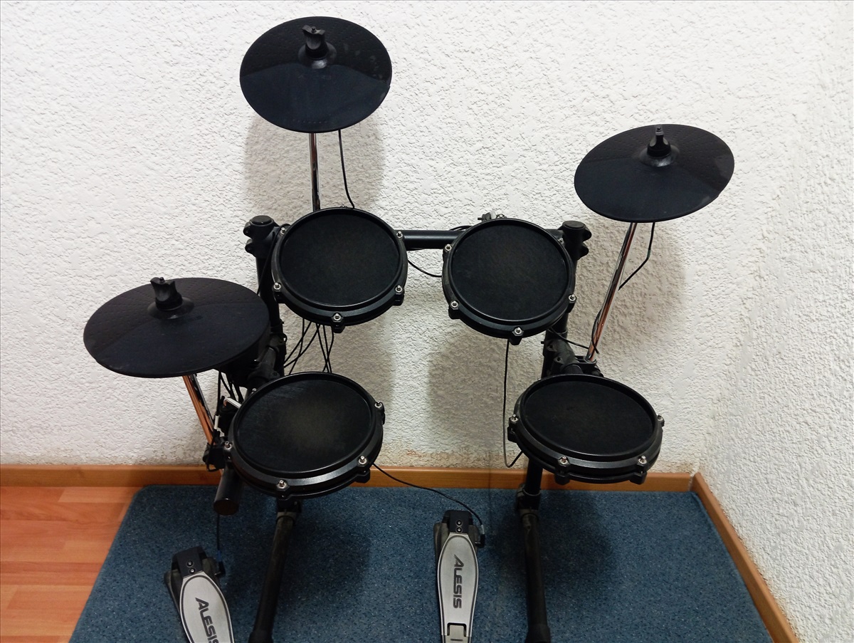 תמונה 1, מערכת תופים אלקטרונית Alesis למכירה בבאר שבע | כלי נגינה  תופים
