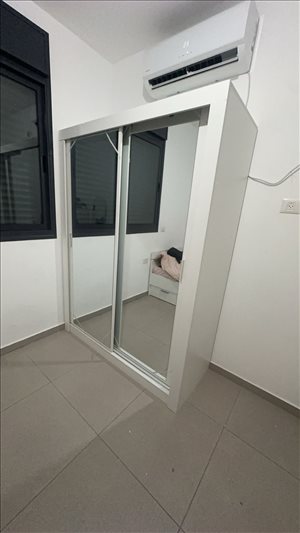 ארון הזזה 