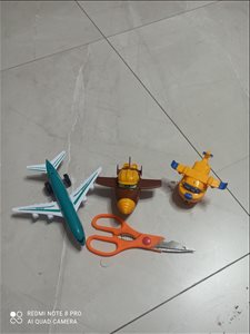 3 אוירונים 