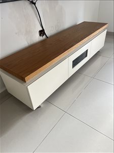 ריהוט מזנון/ ויטרינה 32 
