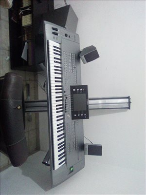 כלי נגינה - Tyros 5 טיירוס 5 <br>       