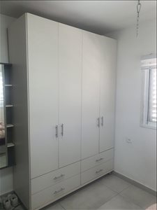 ארון בגדים 
