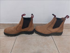 ביגוד ואביזרים - נעליים <br>       