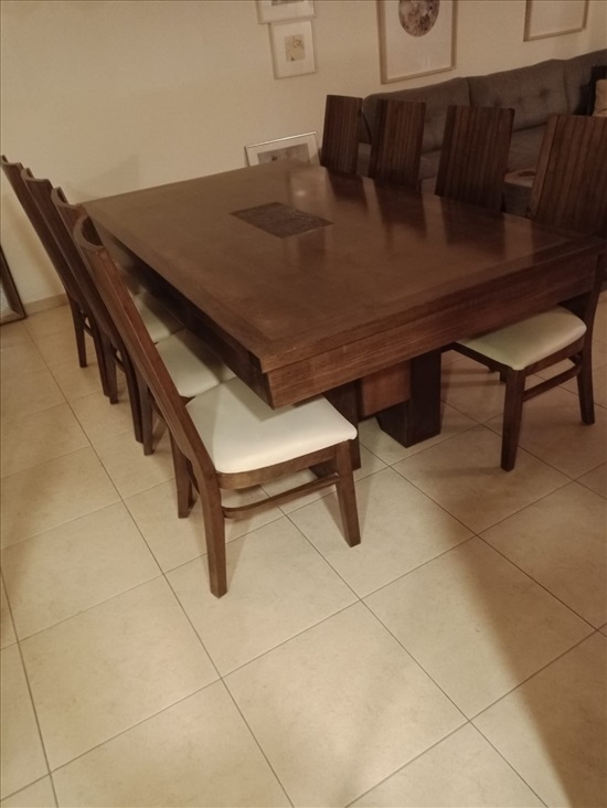 תמונה 1 ,שולחן ו8 כסאות למכירה בבית חשמונאי ריהוט  שולחנות