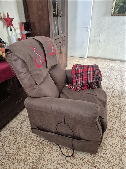 תמונה 1 ,כורסת טלויזיה חשמלית  למכירה בחיפה ציוד סיעודי/רפואי  אחר