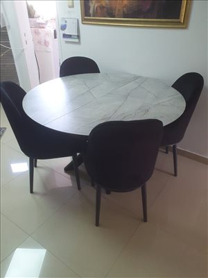 פינת אוכל שולחן +4 כסאות נפתחת 