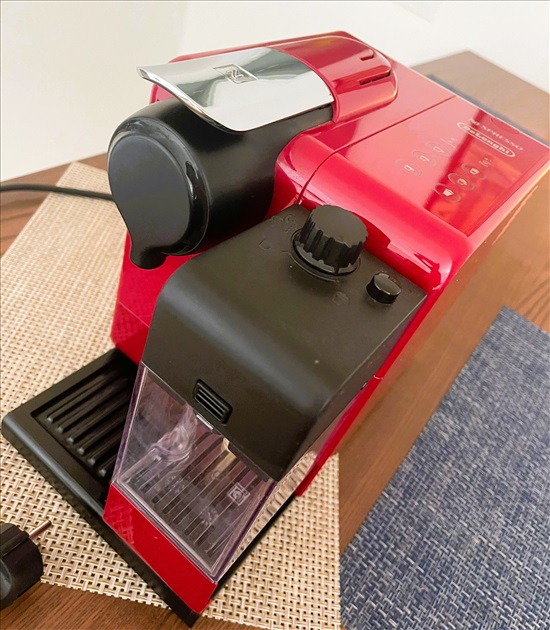 תמונה 3 ,מכונת קפה של Nespresso דגם De’ למכירה בכפר יונה מוצרי חשמל  מכונת קפה