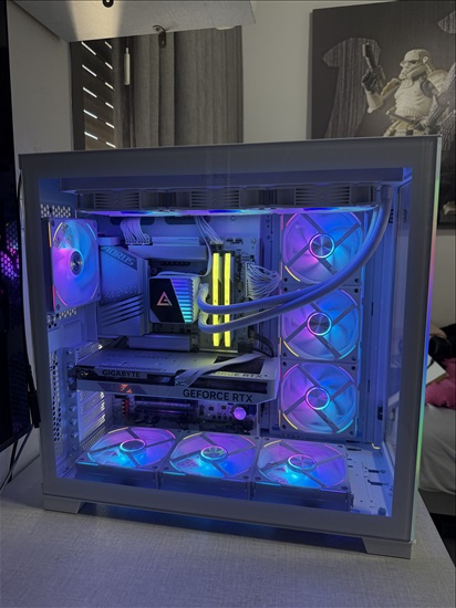 תמונה 3 ,מחשב גיימינג Custom 10 Fans למכירה בבאר יעקב מחשבים וציוד נלווה  מחשב
