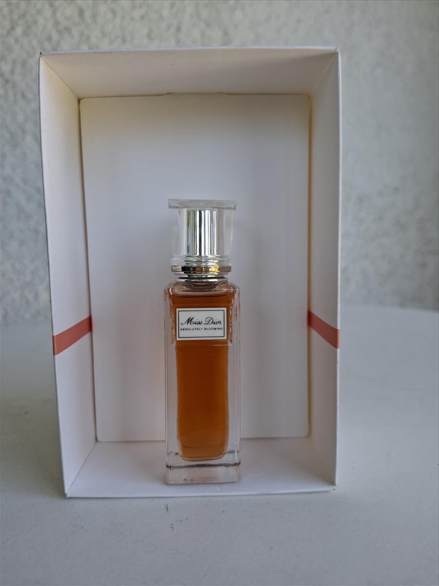 תמונה 1, בושם רולר Dior 20 ml למכירה ברמת גן | קוסמטיקה וטיפוח  טיפוח
