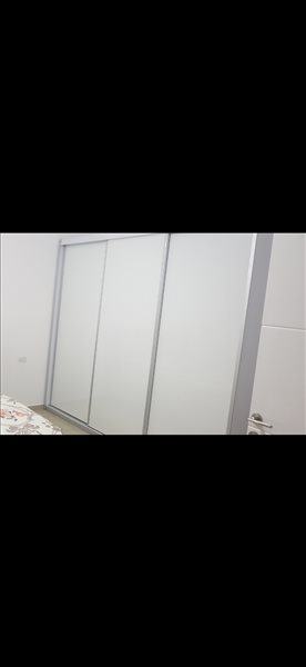 ארון זכוכית 2.70 של נגר 