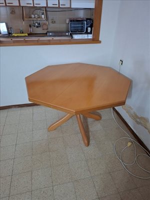 שולחן נפתח לפינת אוכל 