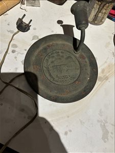 מנורה עתיקה 