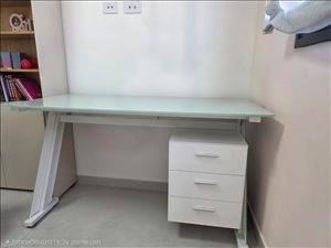 ריהוט שולחן מחשב 3 