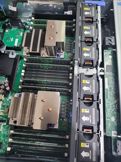 תמונה 4 ,Dell R740 XD 20Tb SSD למכירה בפתח תקווה מחשבים וציוד נלווה  שרתים